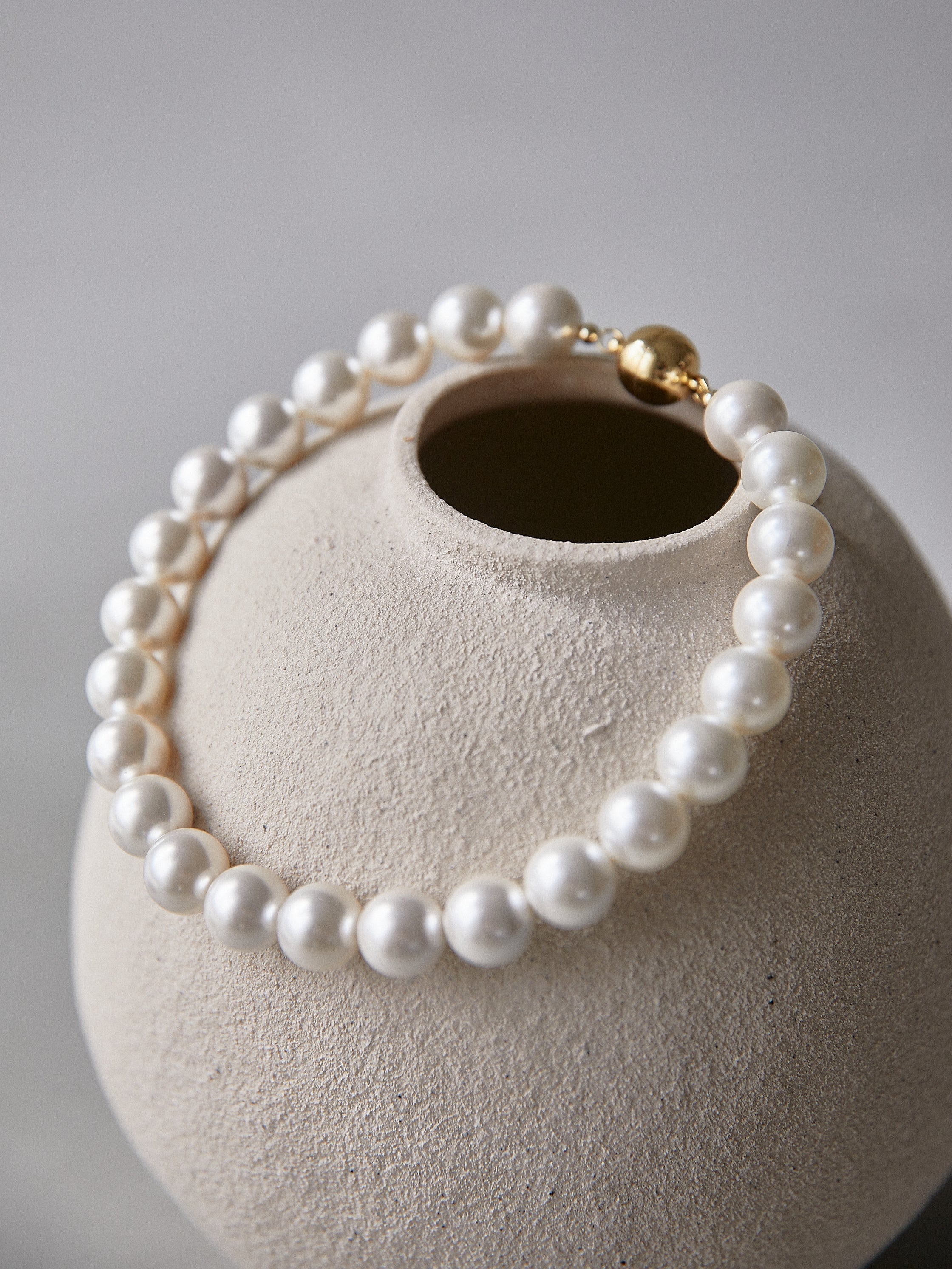 BIG PEARL NECKLESS – AMOMMA