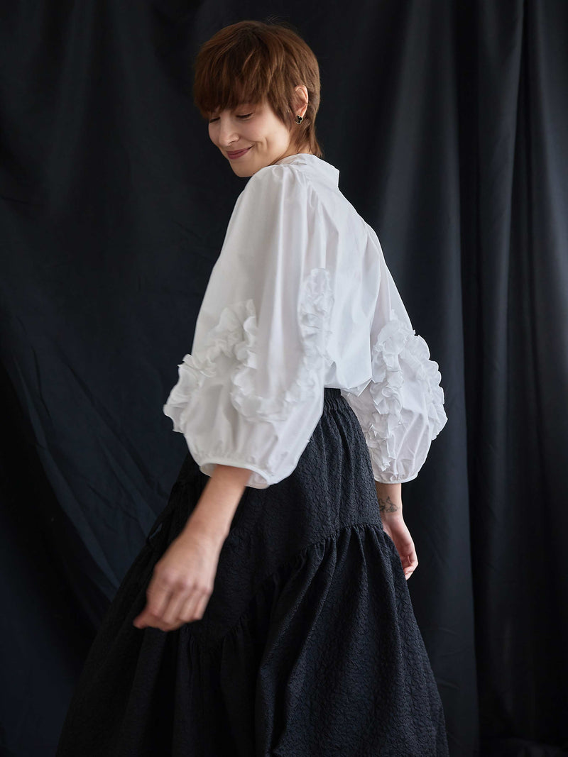 FRILL PUFF BLOUSE