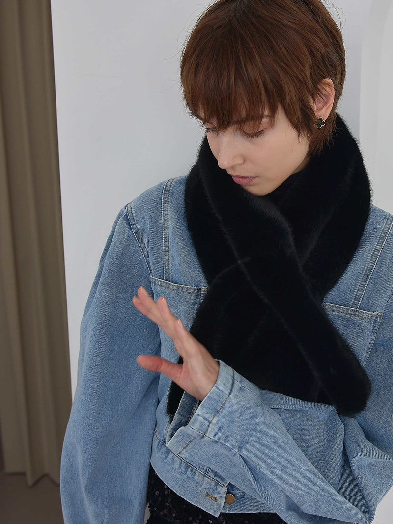 FLUFFY ECO FUR TIPPET