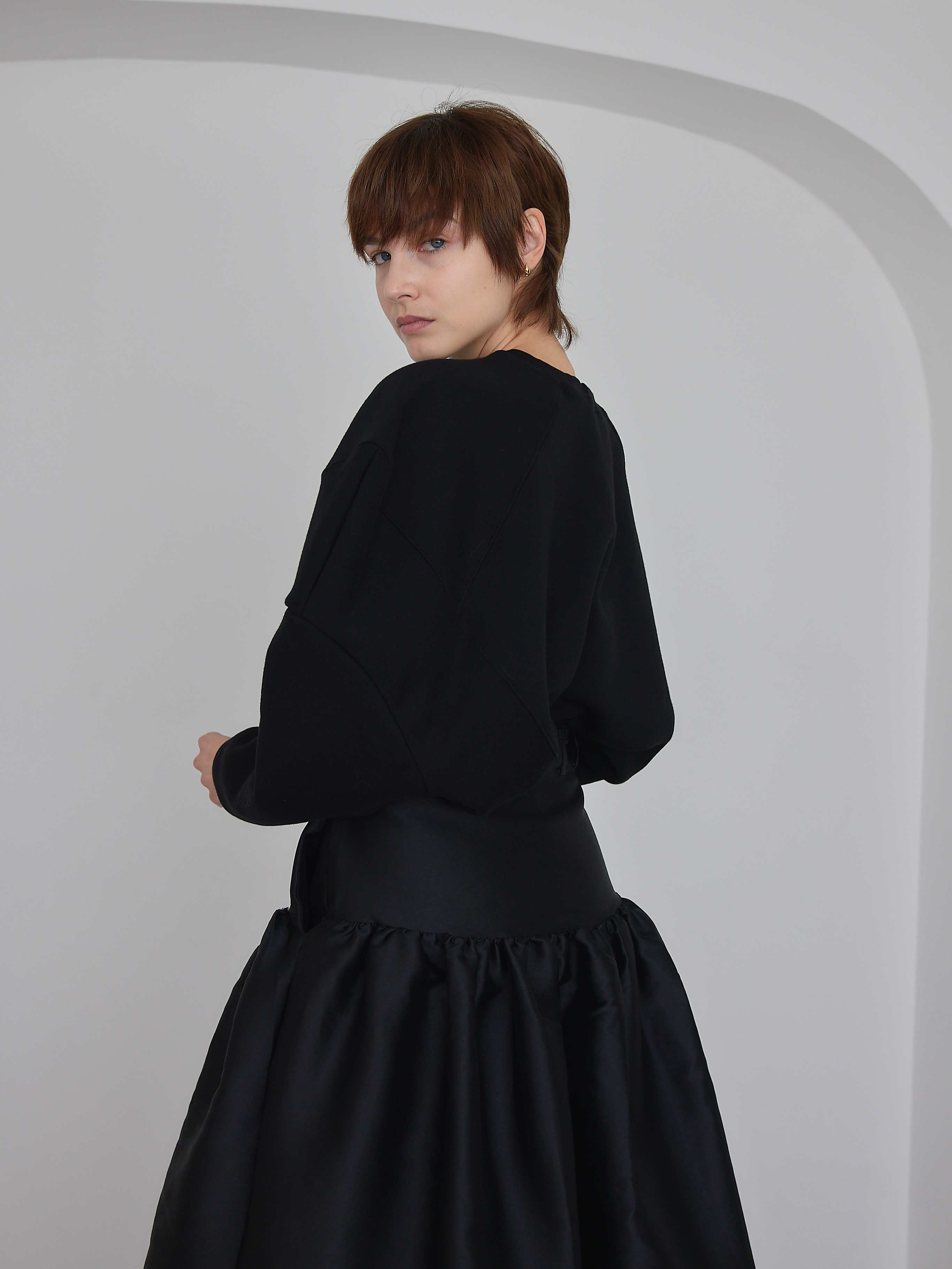 予約【4/30(火)正午12時 再販売】PUFF SLEEVE SWEAT身幅65cm