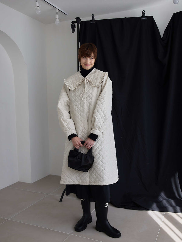 QUILTING FRILL COLLAR COAT