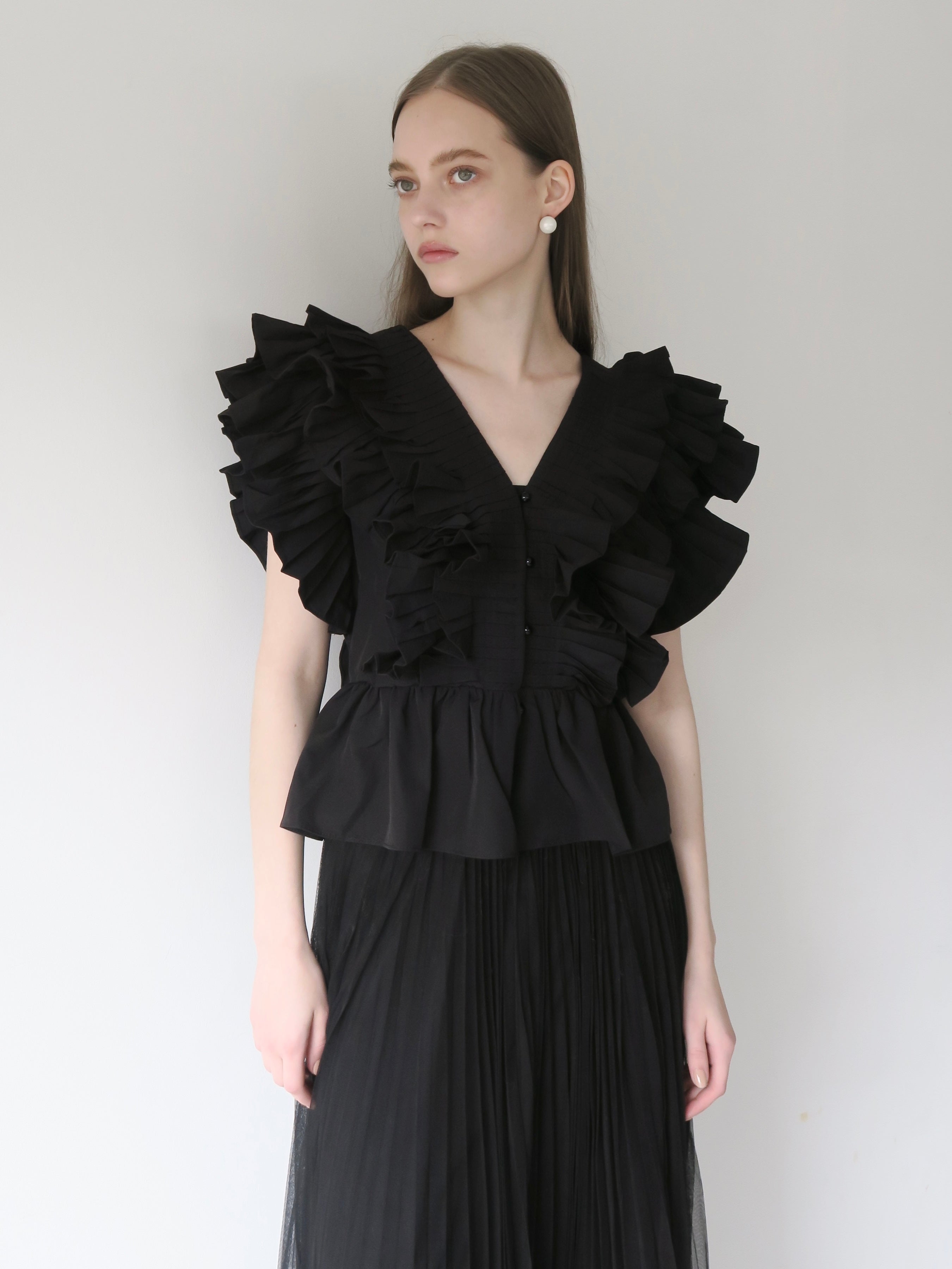RAFFLE FRILL TOPS（BLACK） – AMOMMA