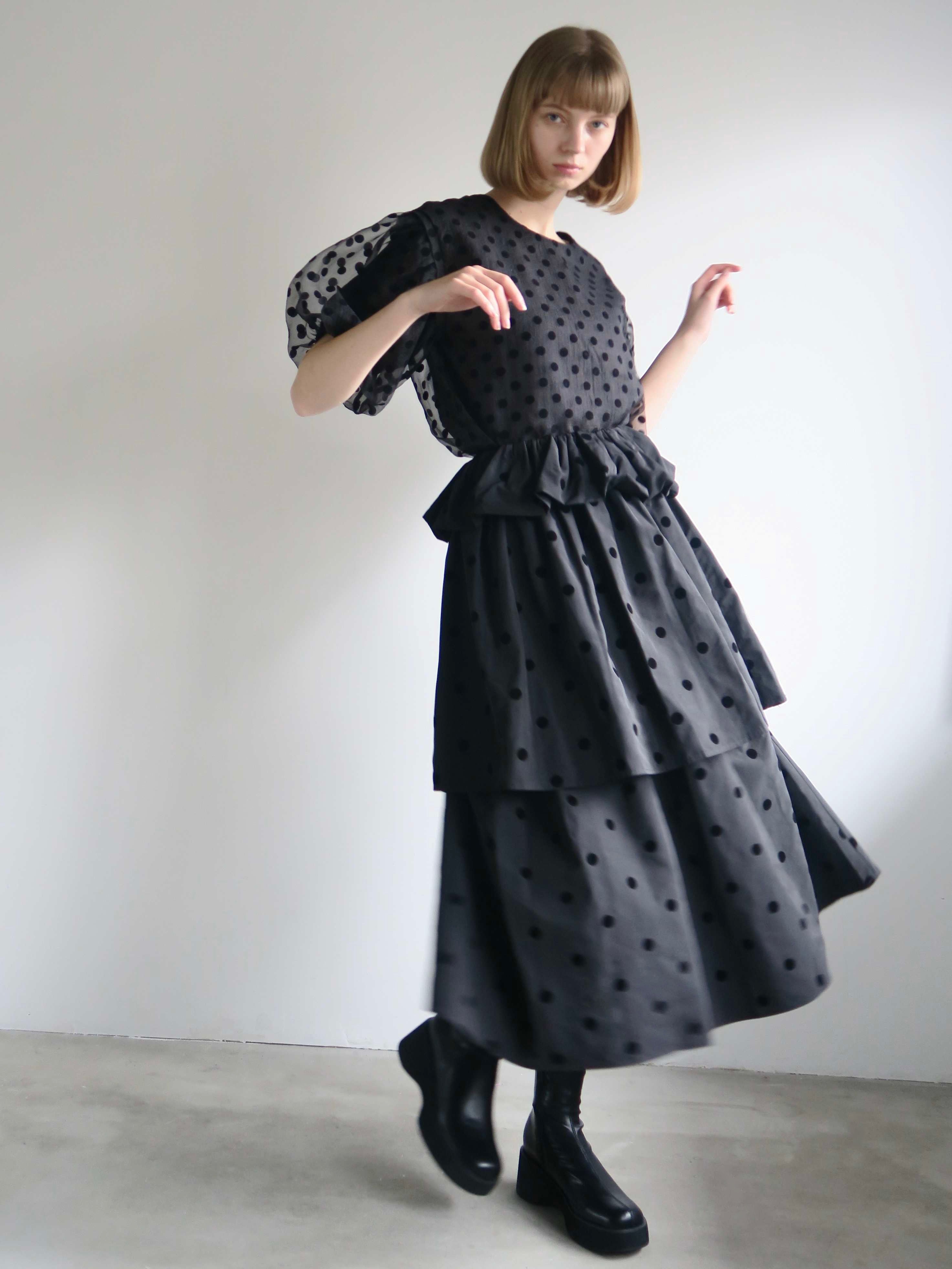 AMERI DOT TULLE TOPS (半袖/BLACK)