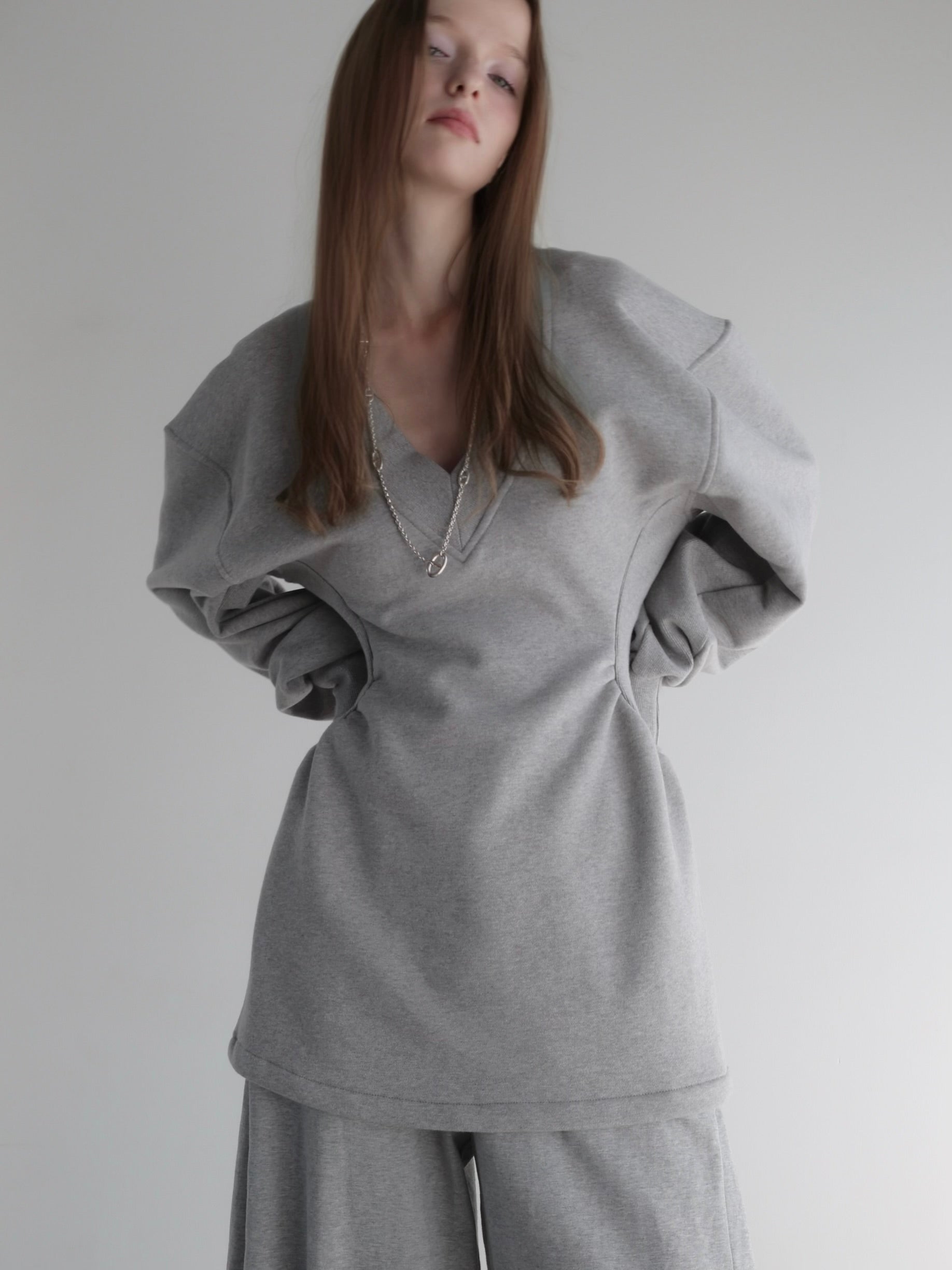 V NECK SWEAT MINI DRESS – AMOMMA
