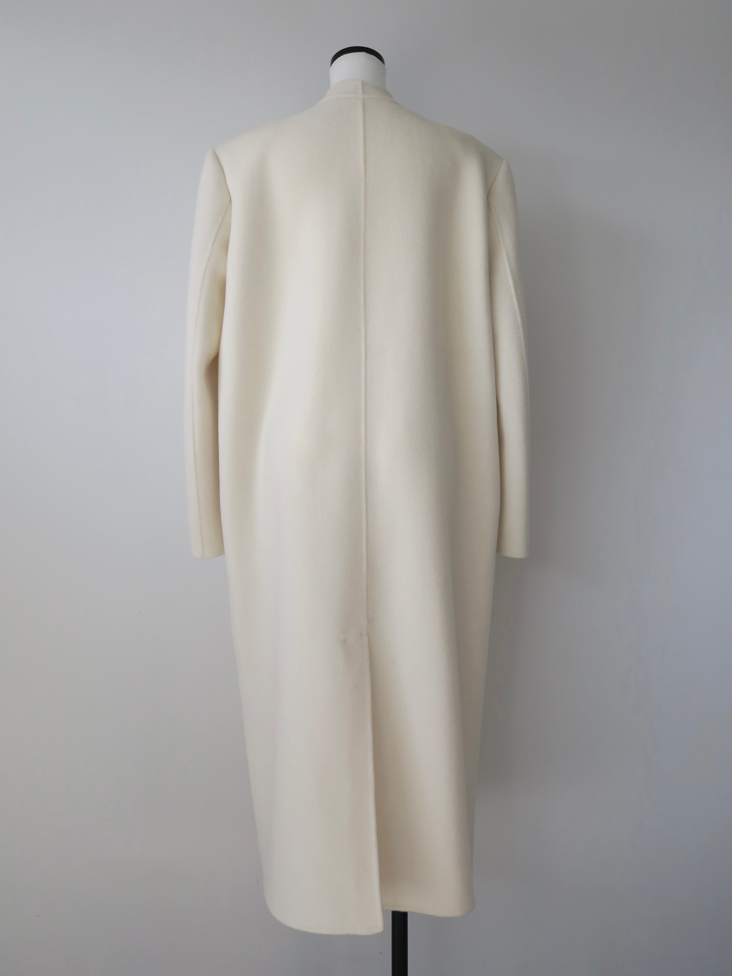 CASHMERE PADDED LONG COAT – AMOMMA
