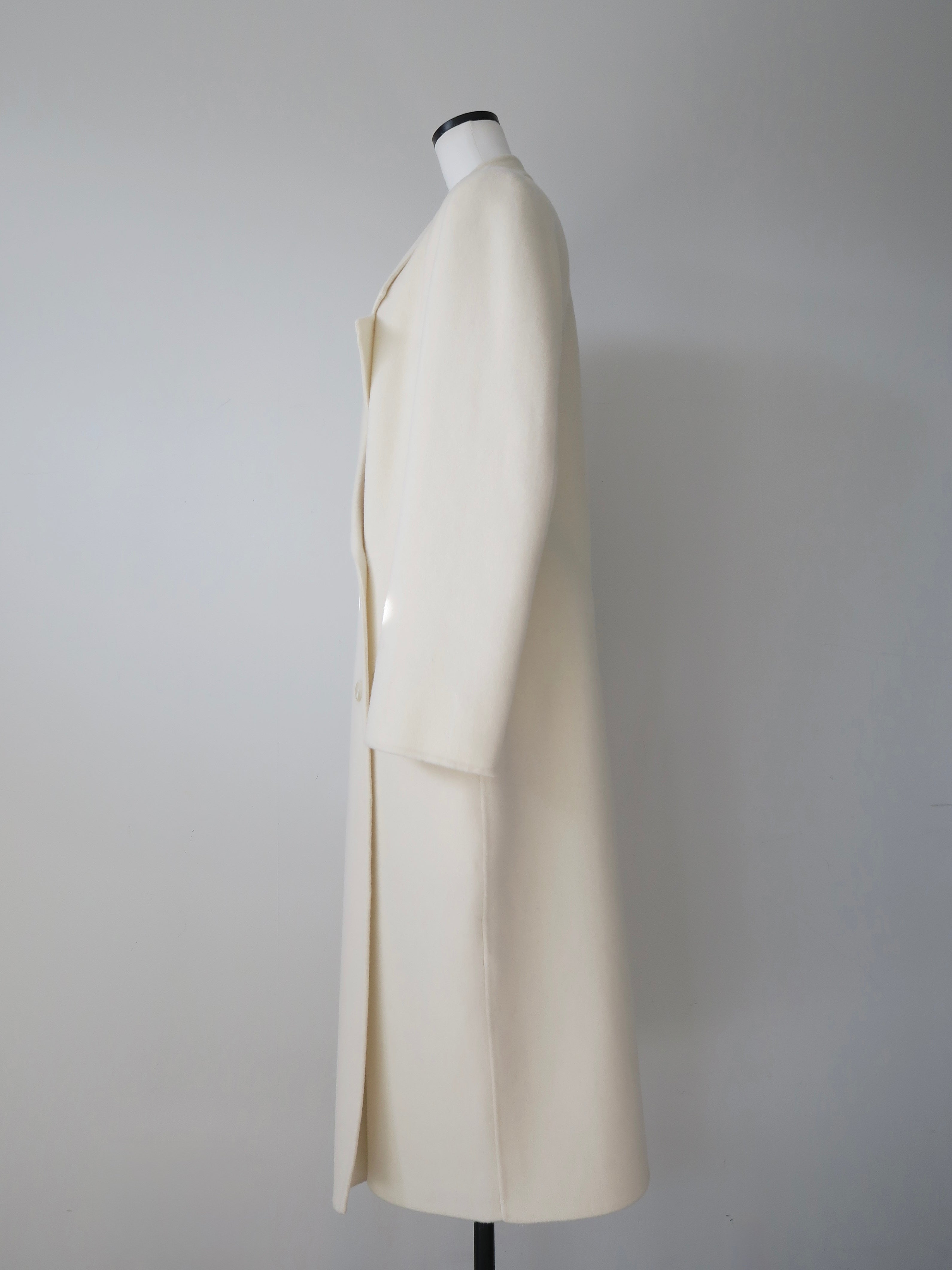 CASHMERE PADDED LONG COAT – AMOMMA