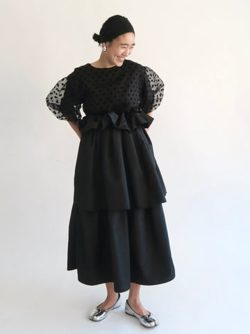 VOLUME UP FLARE SKIRT(BLACK) – AMOMMA