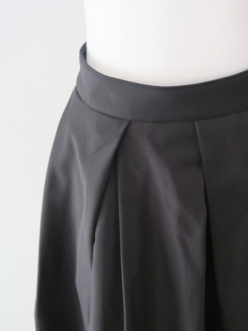 TUCK VOLUME FLARE SKIRT