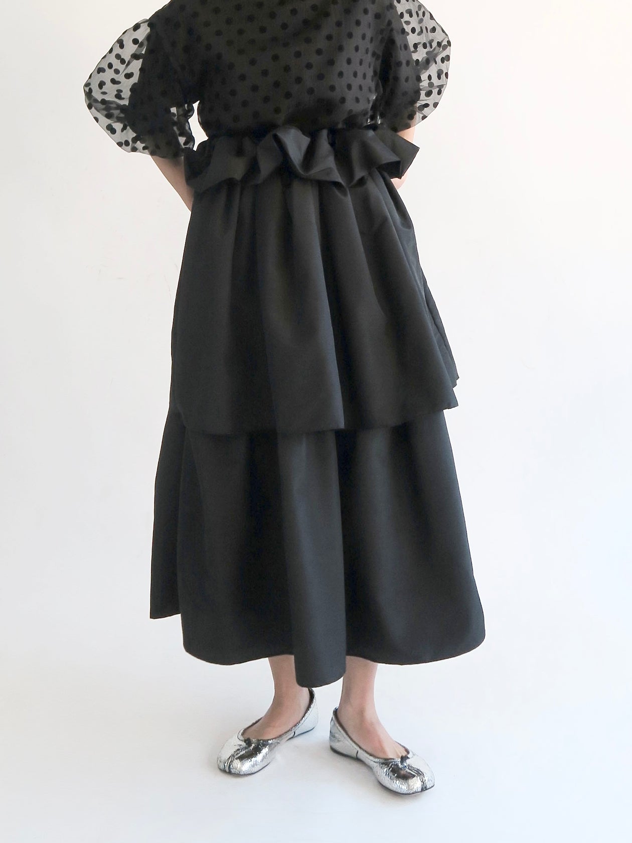VOLUME UP FLARE SKIRT(BLACK) – AMOMMA