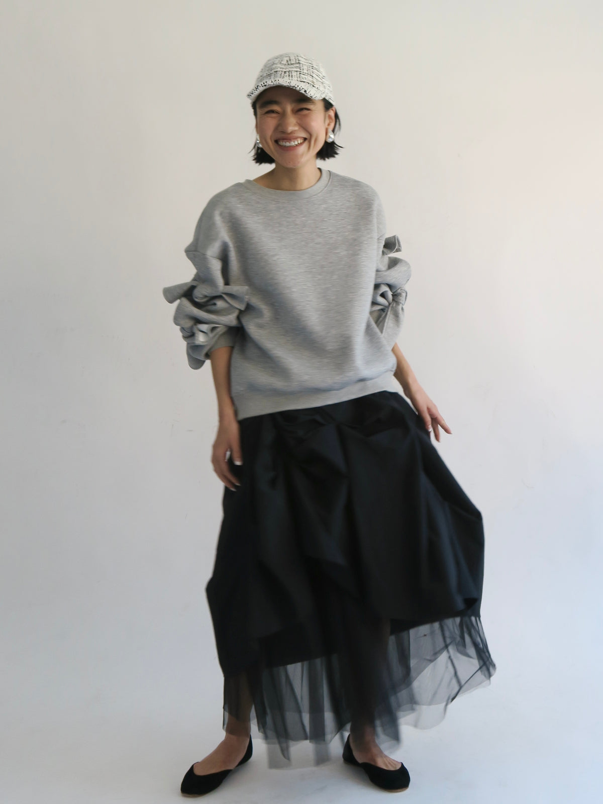 AMOMMA パフスリーブスウェット　グレー　金子綾　着用 AMOMMA