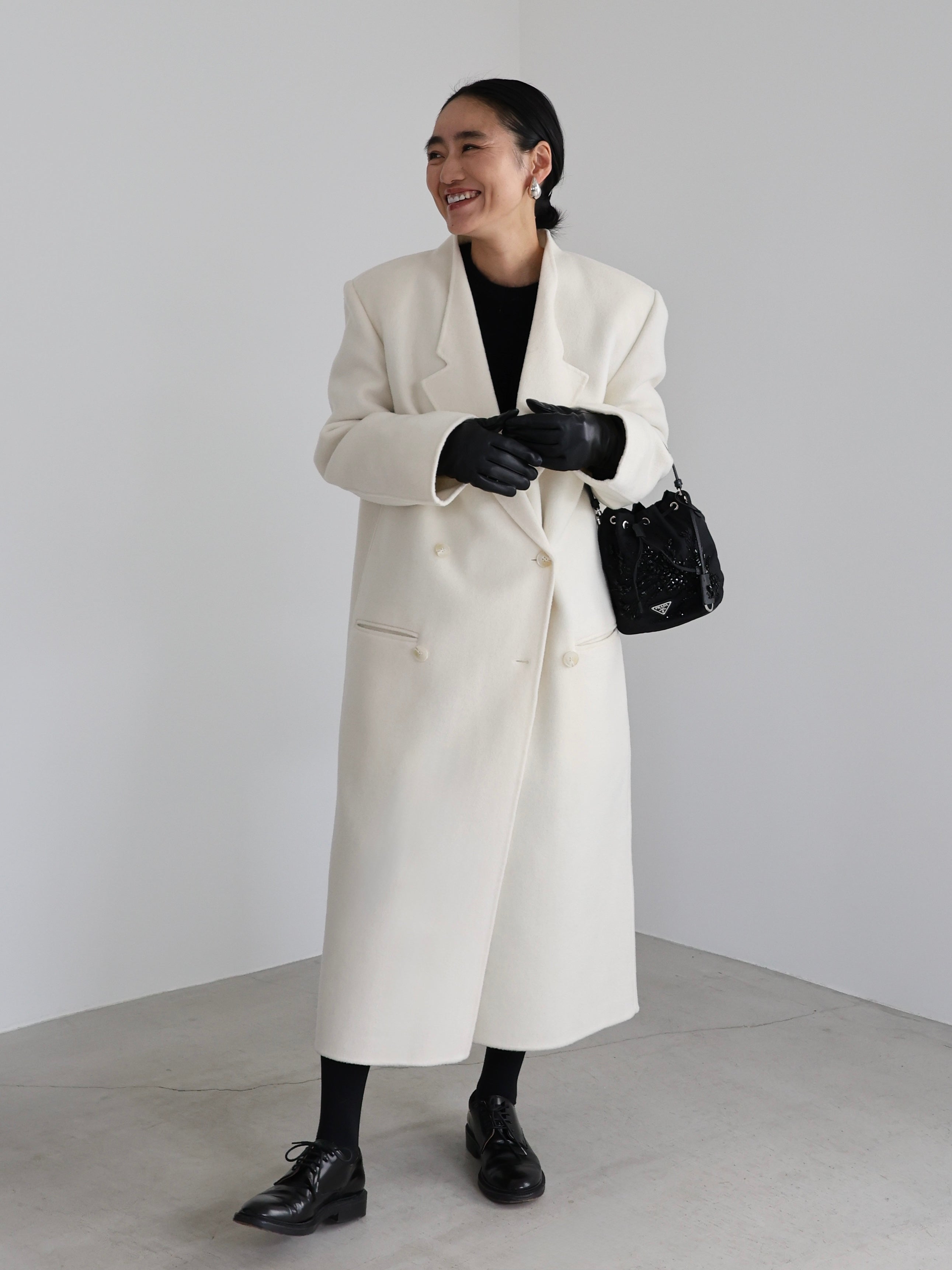 CASHMERE PADDED LONG COAT – AMOMMA