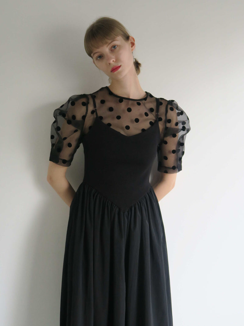 予約【4/30(火) 正午12時 再販売】SHEER PUFF SHOULDER DOT BLOUSE