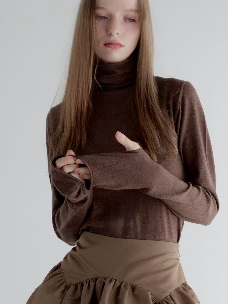 THUMBHOLE TURTLE NECK KNIT