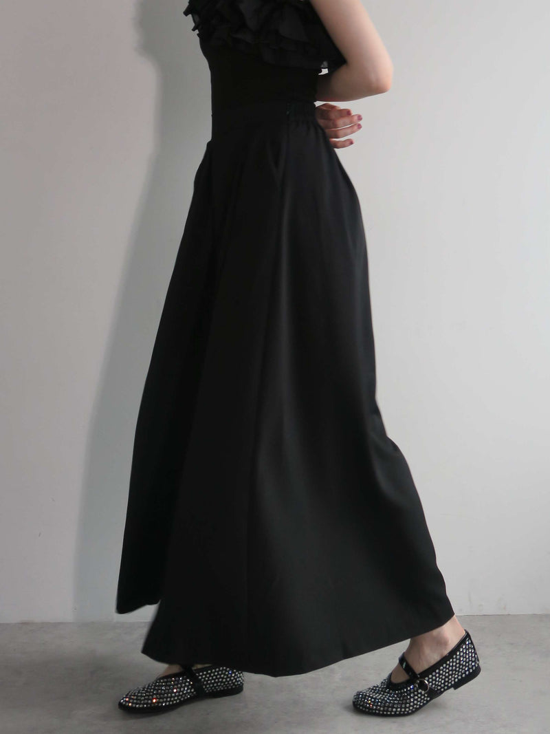 VOLUME WIDE TUCK PANTS