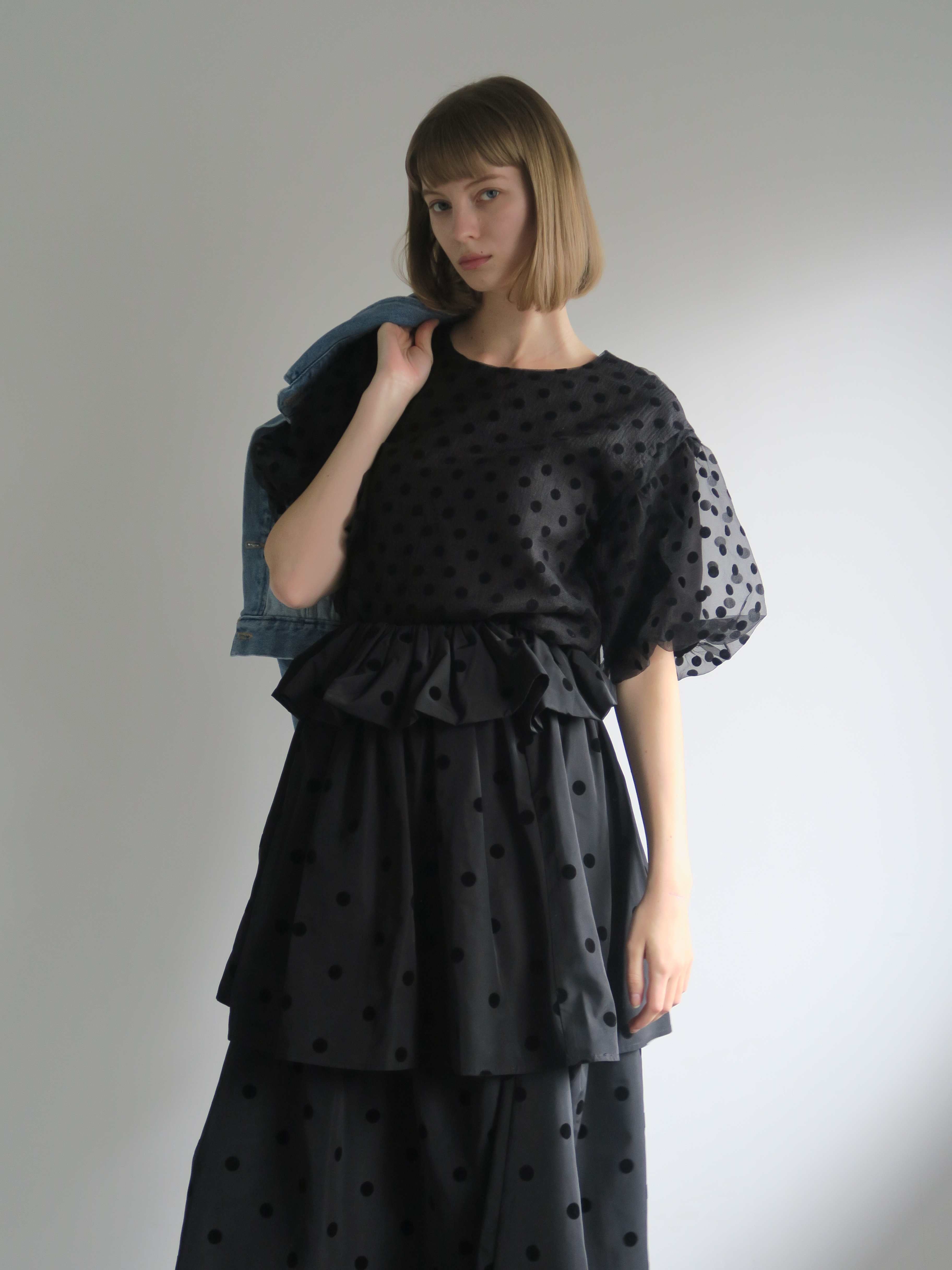 AMERI DOT TULLE TOPS (半袖/BLACK)