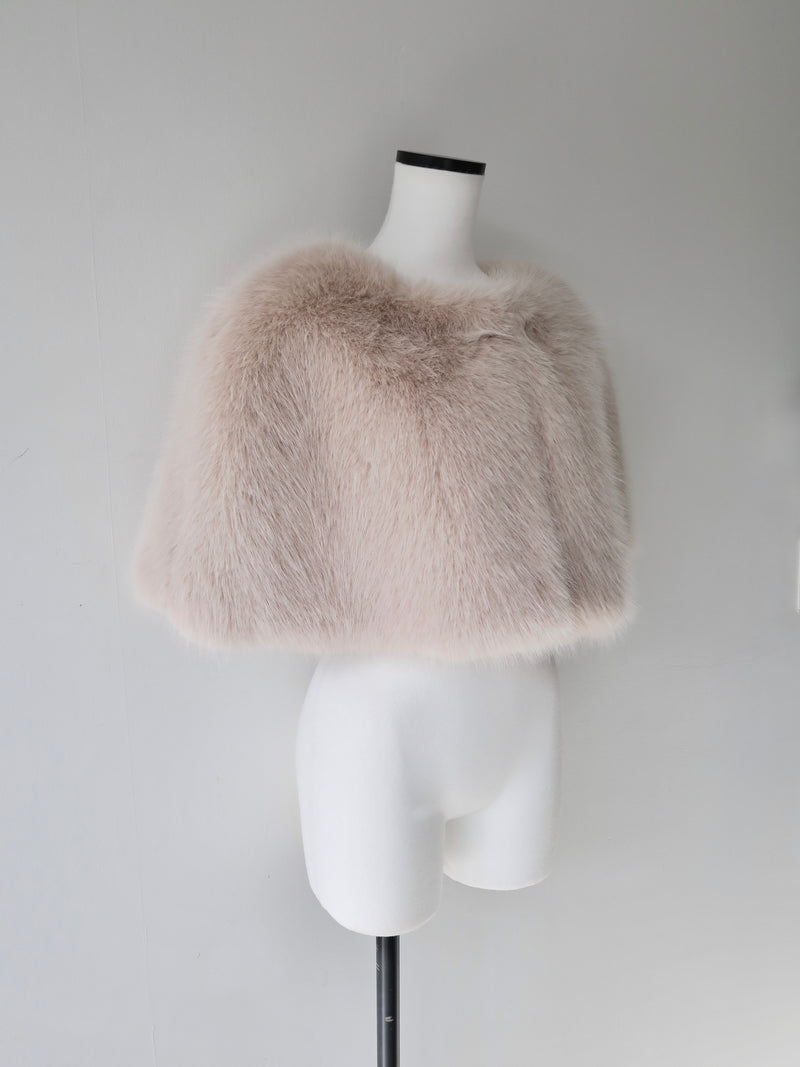 【伊勢丹新宿店先行発売】LAUREN FAUX FUR CAPE