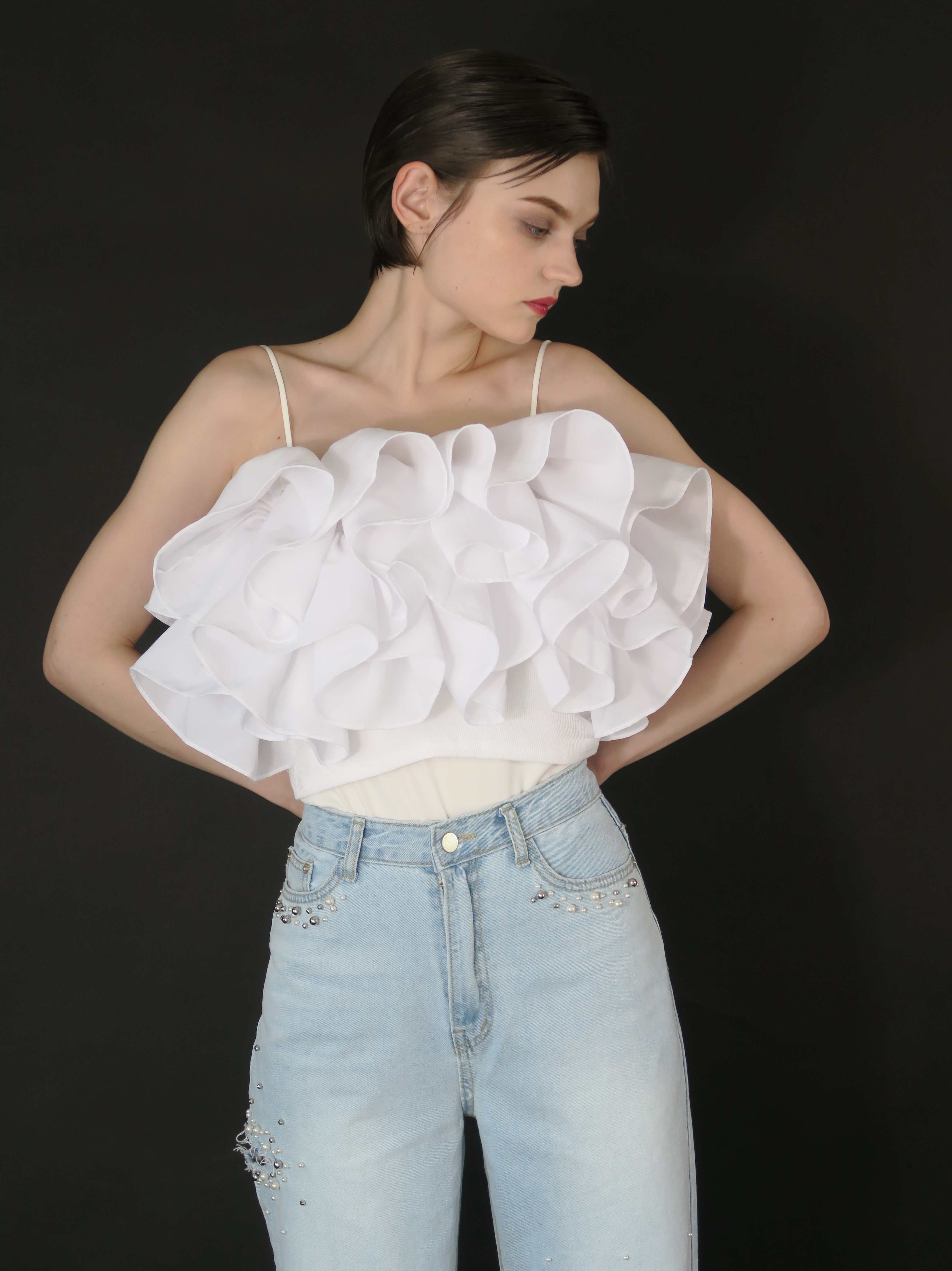 RAFFLE FRILL TOPS (IVORY) – AMOMMA