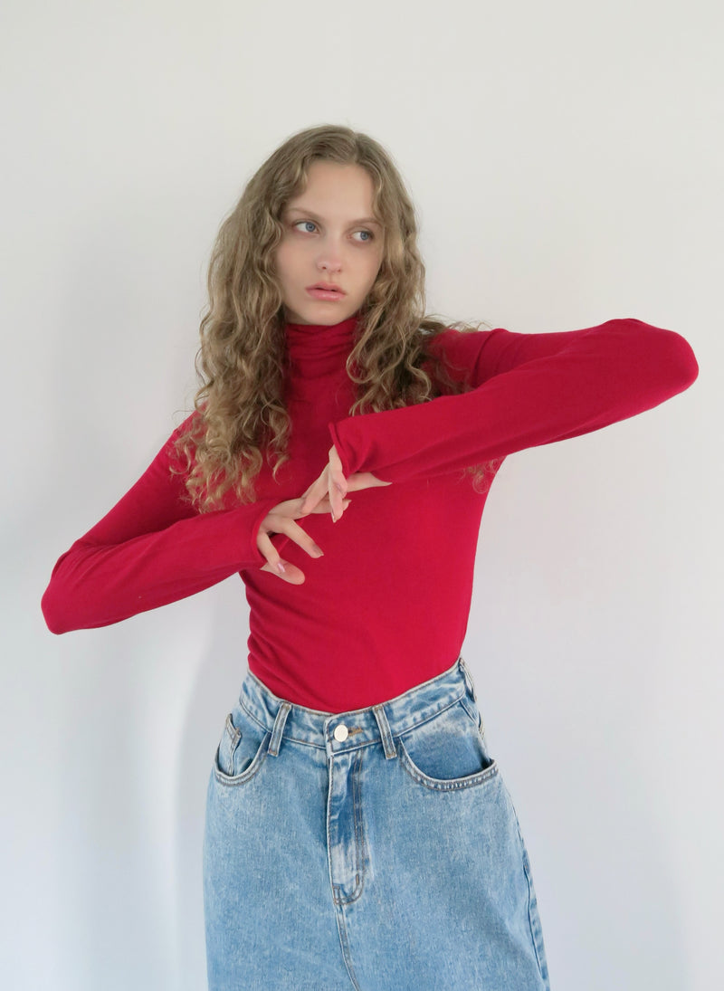 THUMBHOLE TURTLE NECK KNIT