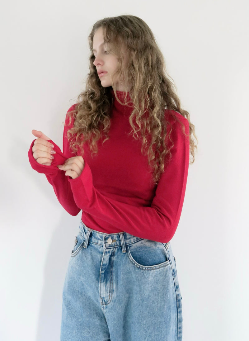 THUMBHOLE TURTLE NECK KNIT