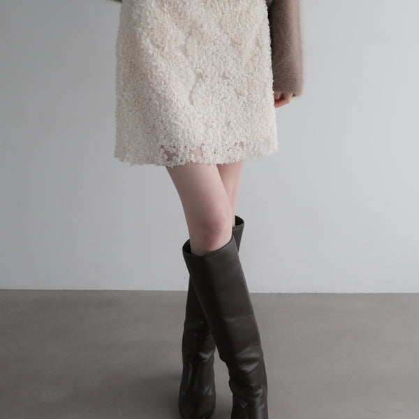 【AMOMMA】FLOWER MINI SKIRT(IVORY) flower mini skirt – AMOMMA