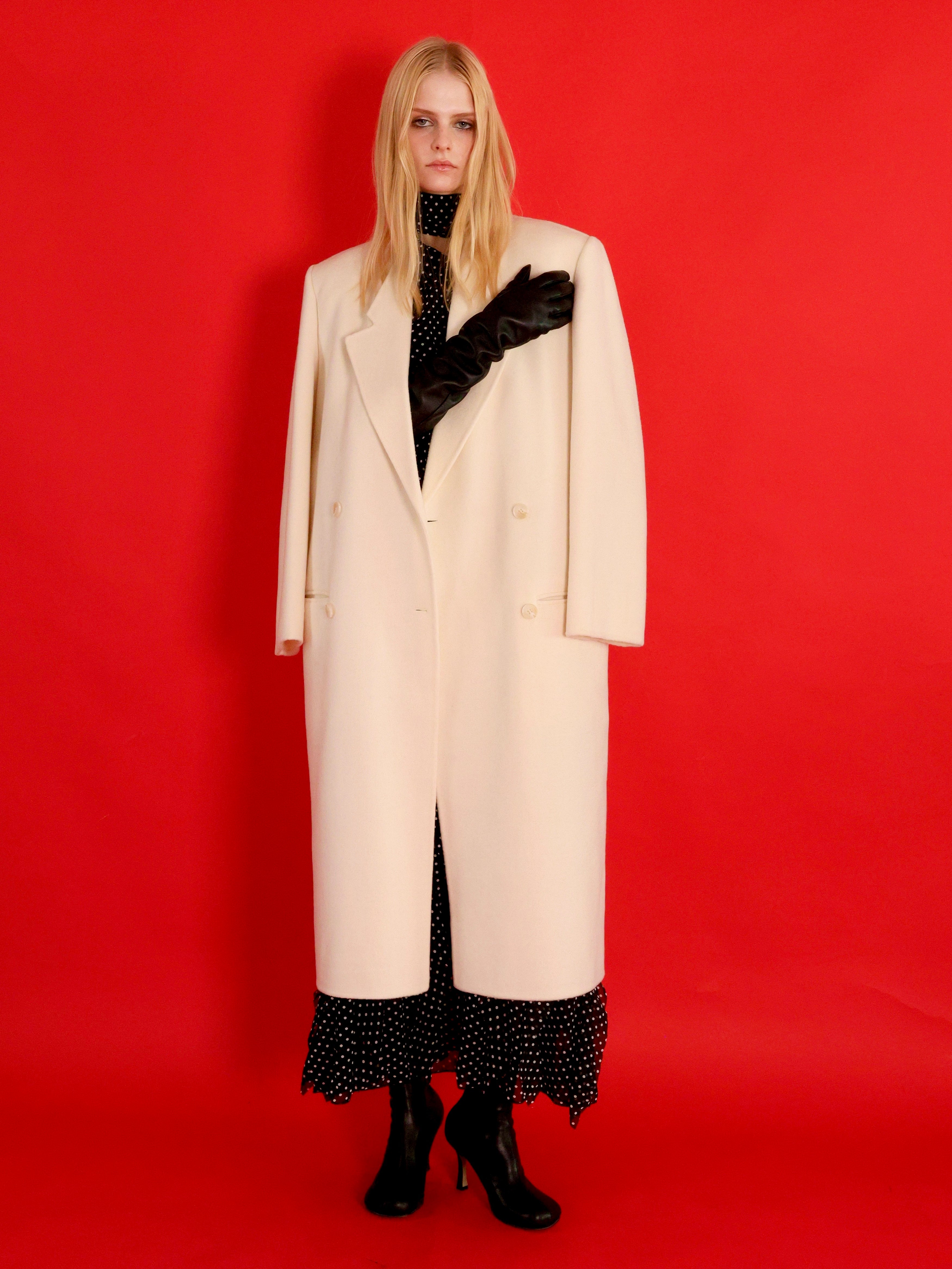 CASHMERE PADDED LONG COAT – AMOMMA