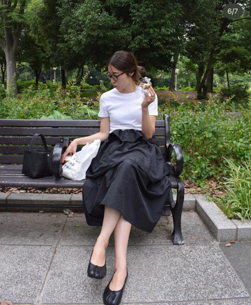 VOLUME UP FLARE SKIRT(BLACK) – AMOMMA