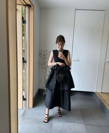 VOLUME UP FLARE SKIRT(BLACK) – AMOMMA