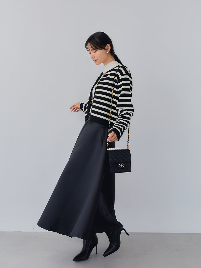 BORDER GOLD BUTTON CARDIGAN