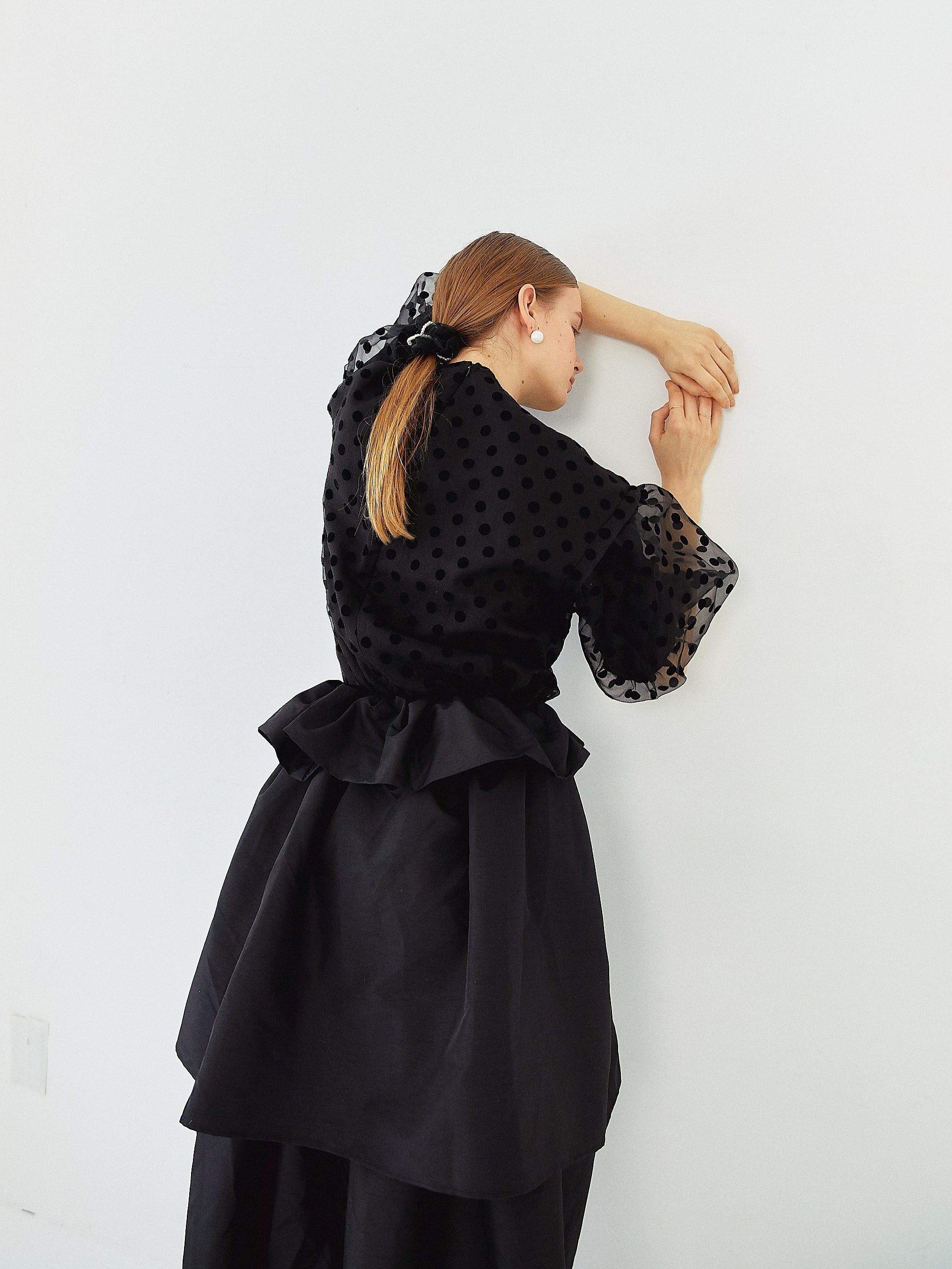 AMERI DOT TULLE TOPS (半袖/BLACK)