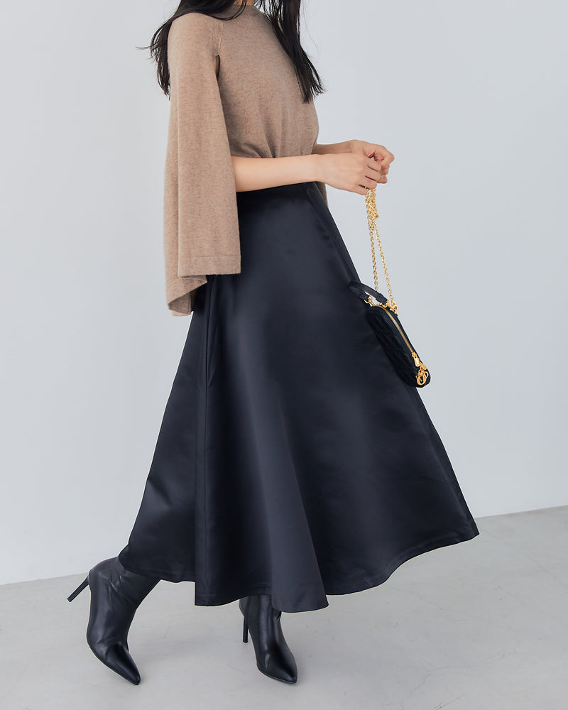 VOLUME SATIN FLARE SKIRT